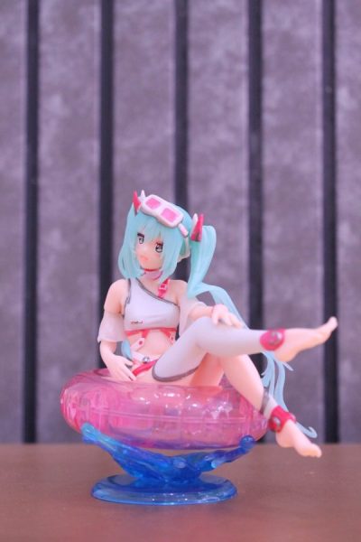 خرید قیمت فیگور انیمه هاتسونه میکو نشسته