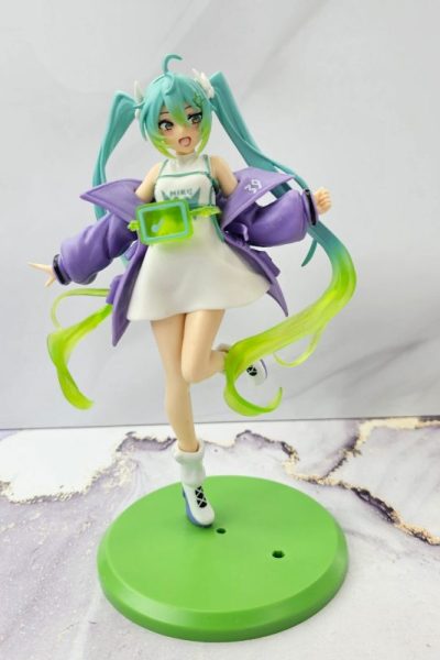 خرید قیمت فیگور هاتسونه هودی