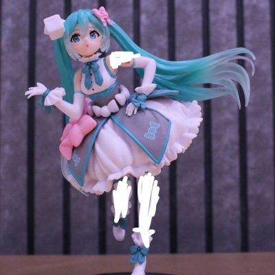 خرید قیمت فیگور هاتسونه میکو لباس خاکستری