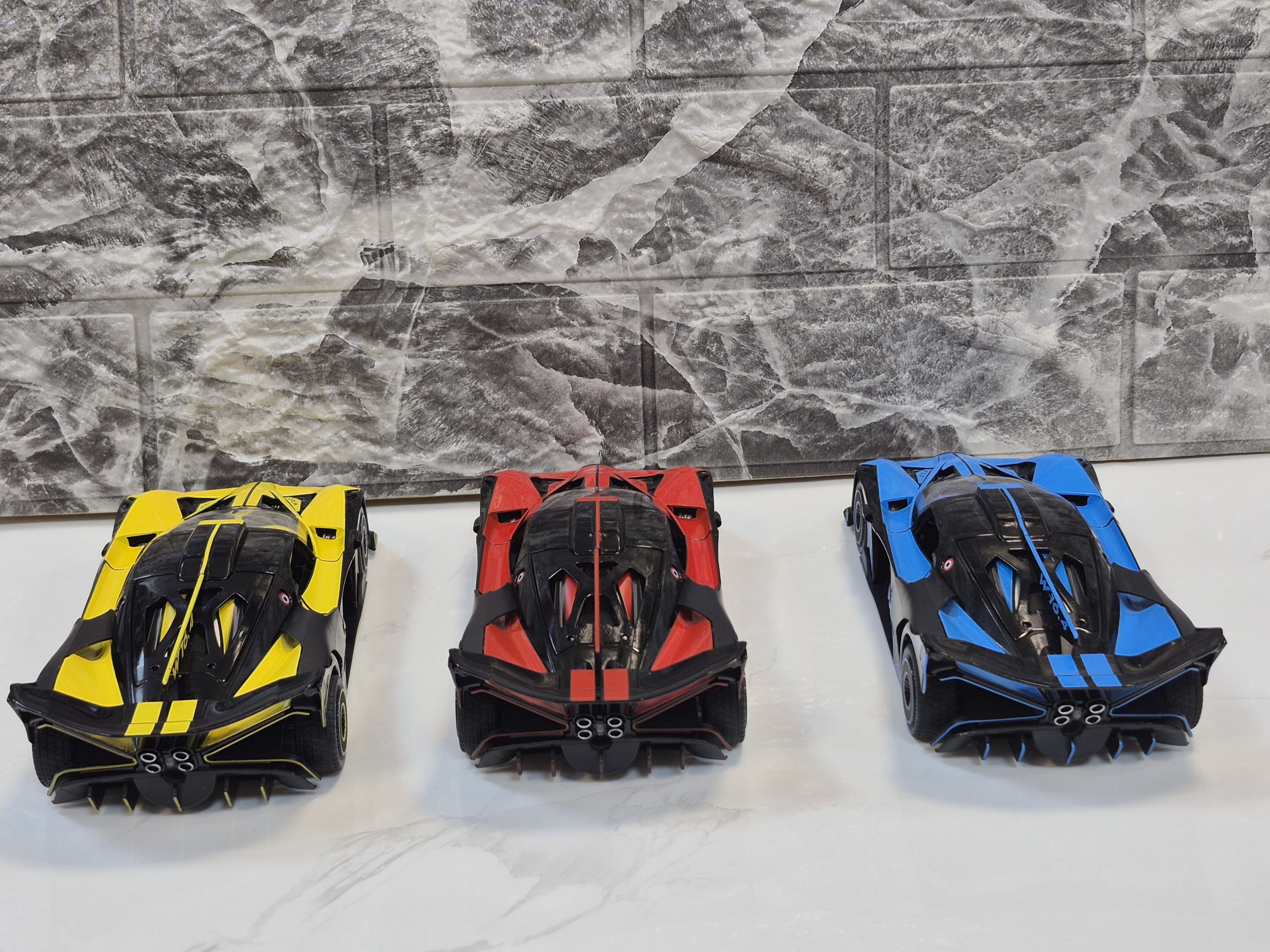 ۲۰۲۵۰۹۲۷_۱۷۳۶۲۰ ماکت ماشین فلزی بوگاتی دودزا W16.4 - Image 1